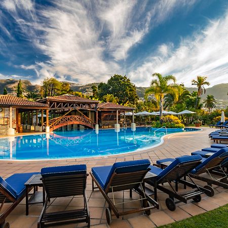 Quinta Jardins Do Lago Funchal  Exterior photo The swimming pool at the hotel