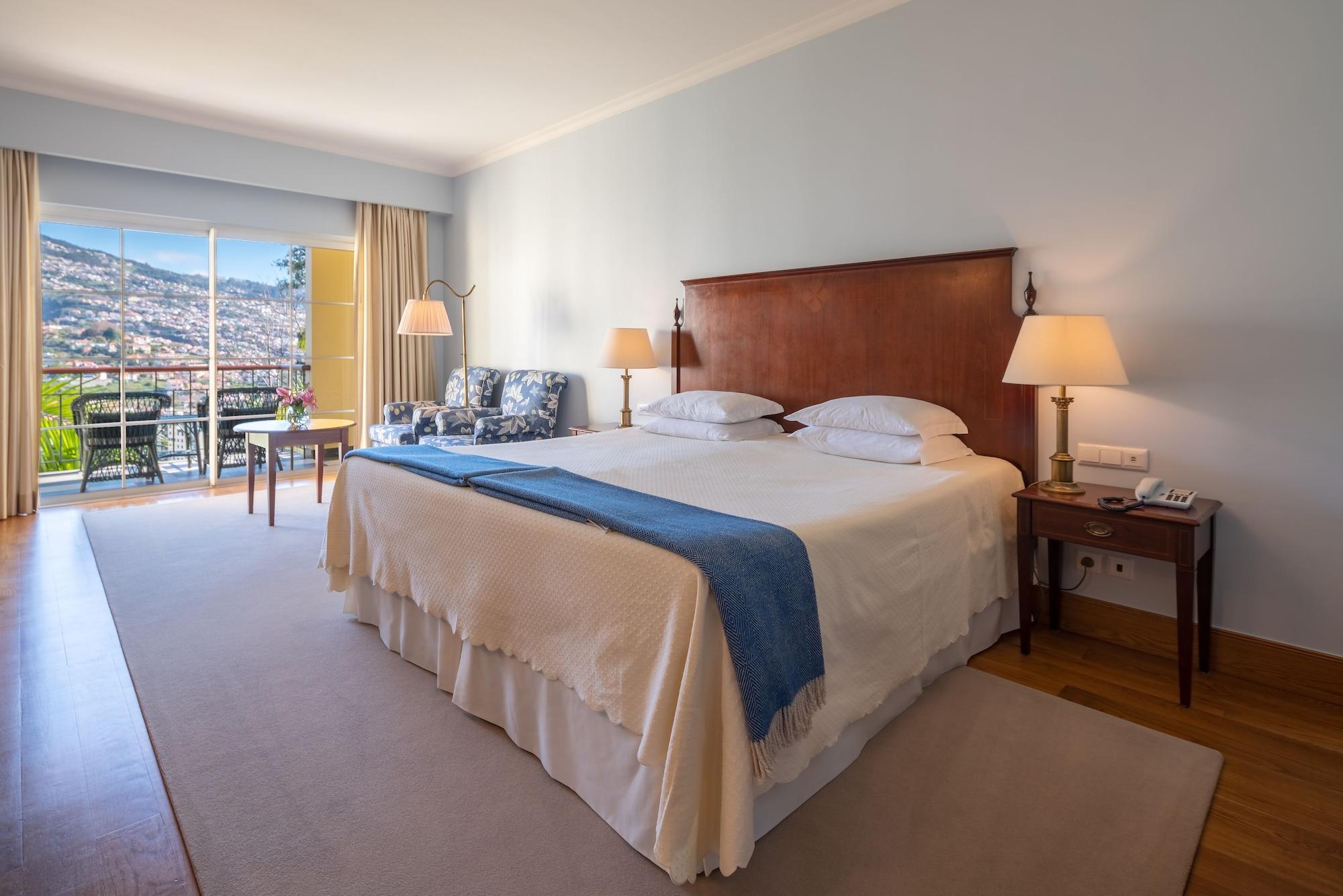 Quinta Jardins Do Lago Funchal  Exterior photo A room at the hotel