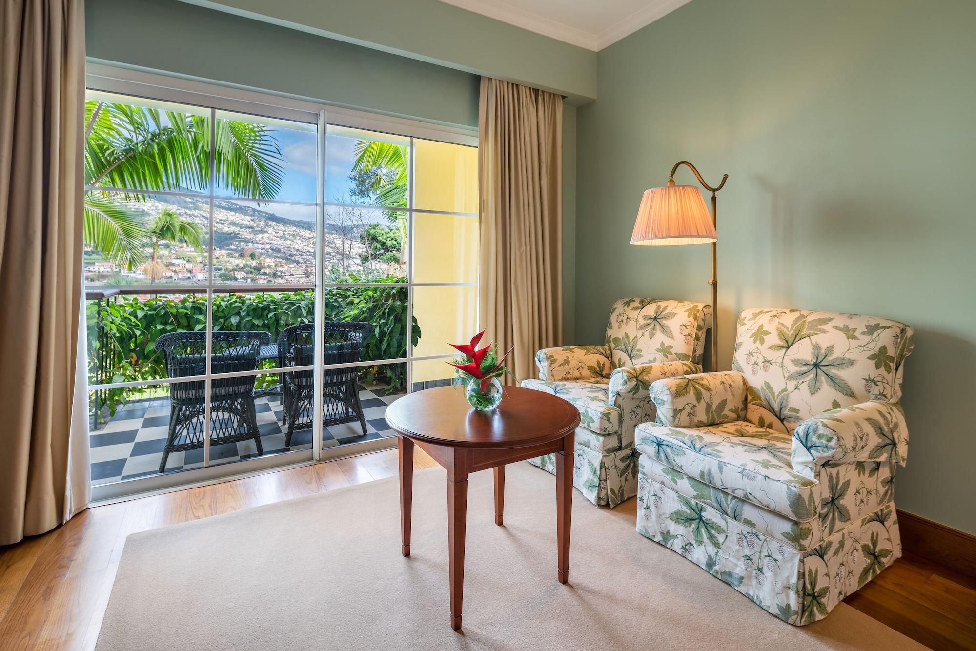 Quinta Jardins Do Lago Funchal  Exterior photo A living room at the hotel