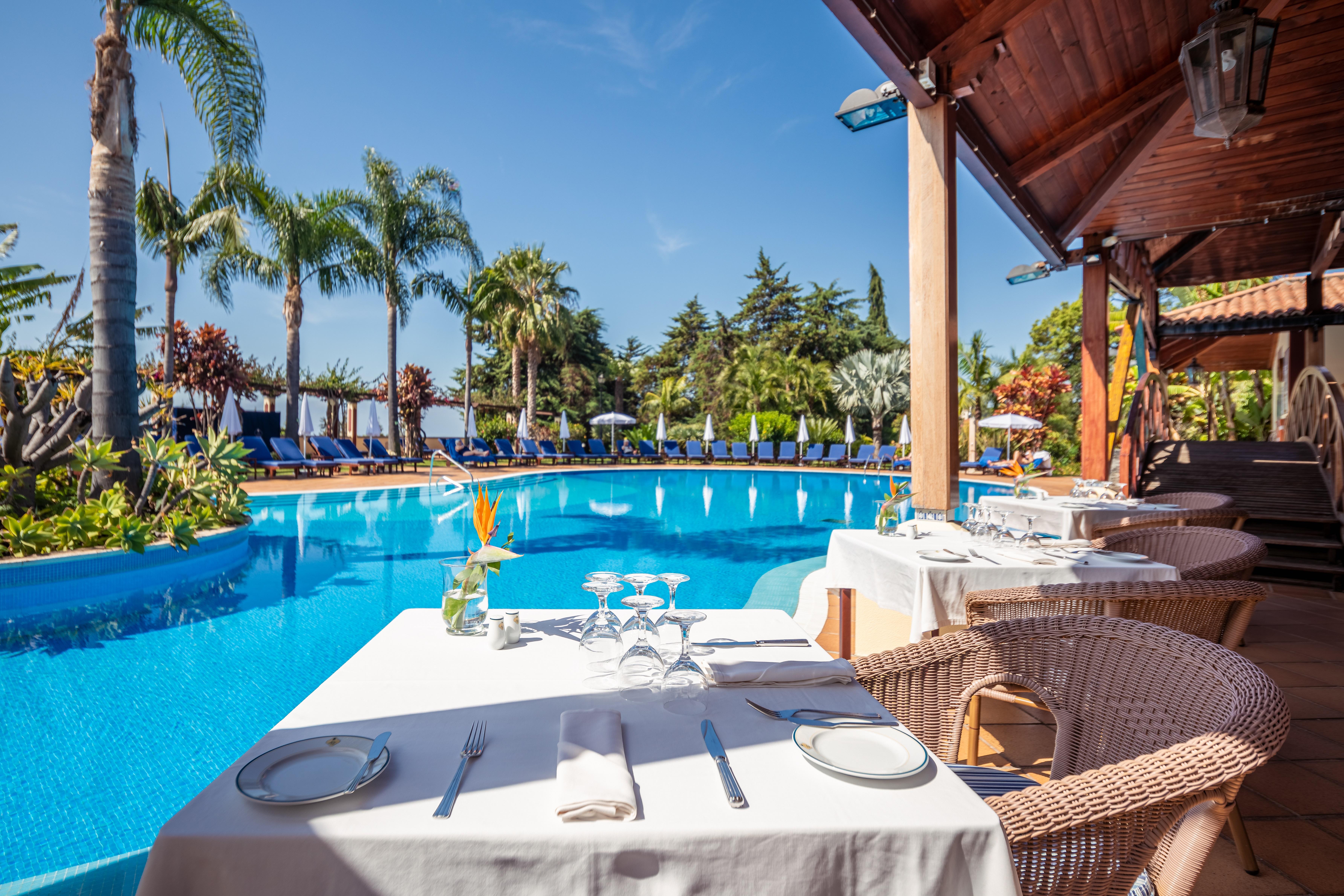 Quinta Jardins Do Lago Funchal  Exterior photo Pool at the hotel